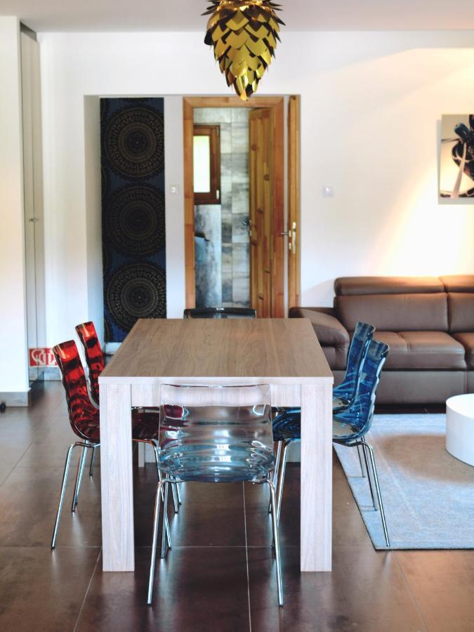 Matko Airport Es Elmenykoezpont B&B 외부 사진
