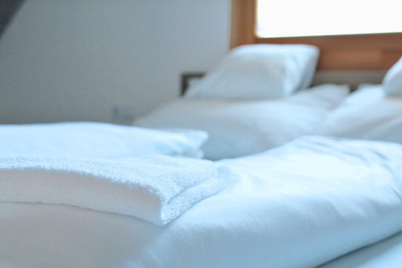 Matko Airport Es Elmenykoezpont B&B 외부 사진