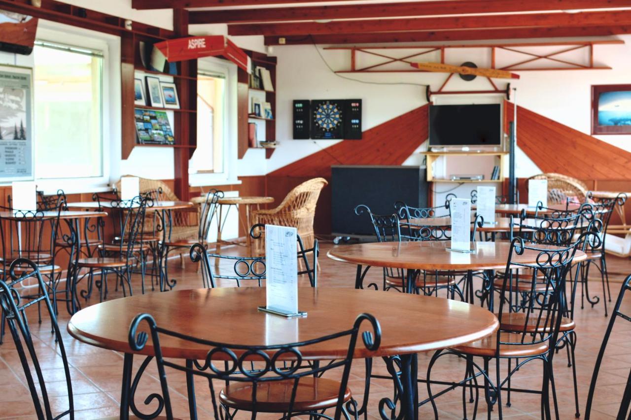 Matko Airport Es Elmenykoezpont B&B 외부 사진